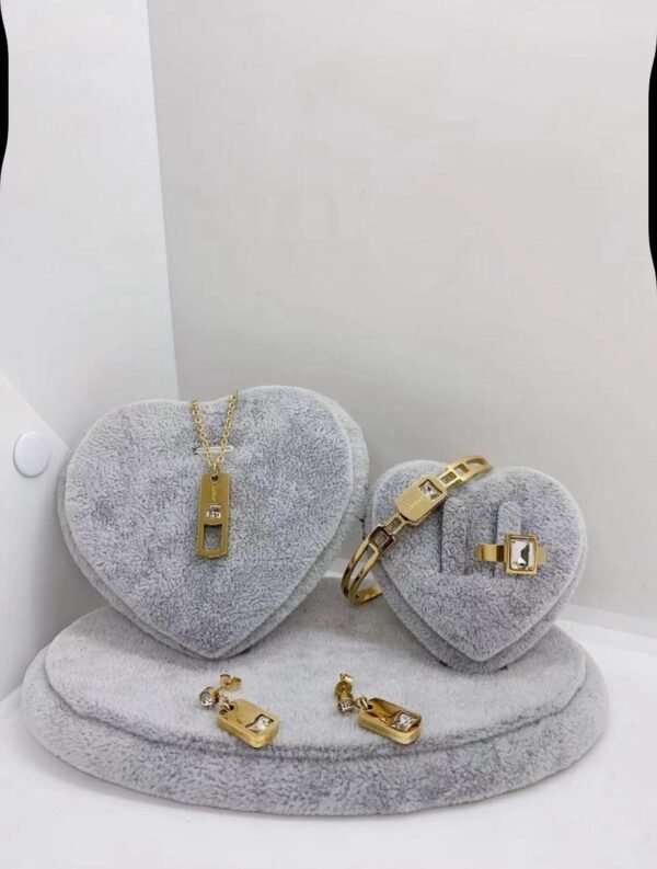 Gold jewelry - Image 7