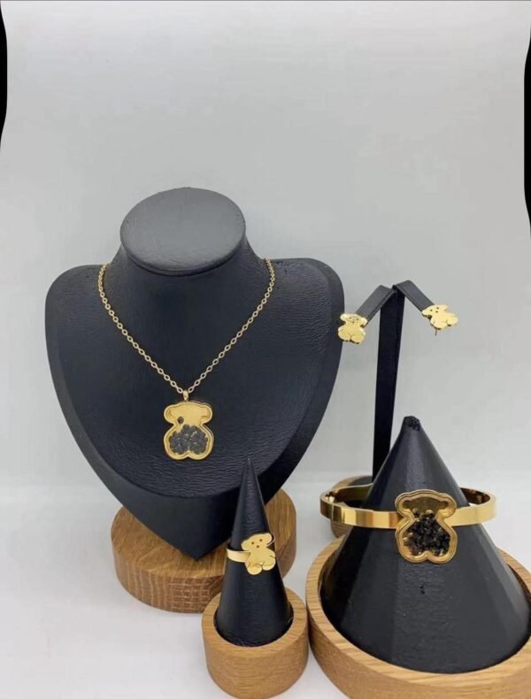 Gold jewelry - Image 9